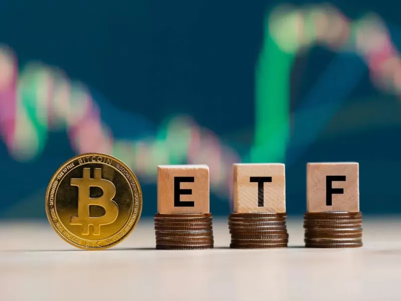 Los ETF de bitcoin acumularon diez d&iacute;as seguidos de salidas y marcaron un r&eacute;cord desde su lanzamiento