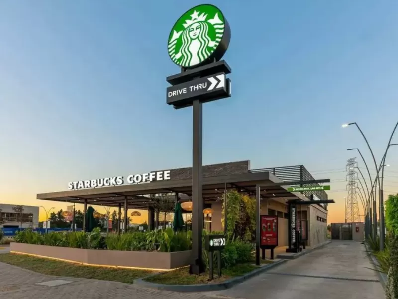 La polic&iacute;a allan&oacute; la sede de Starbucks Korea por una campa&ntilde;a publicitaria vinculada al levantamiento de Gwangju