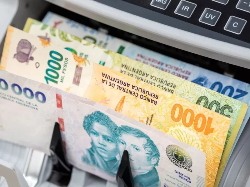 El Indec inform&oacute; que los salarios subieron 2,4 por ciento en febrero y quedaron 0,5 puntos por debajo de la inflaci&oacute;n