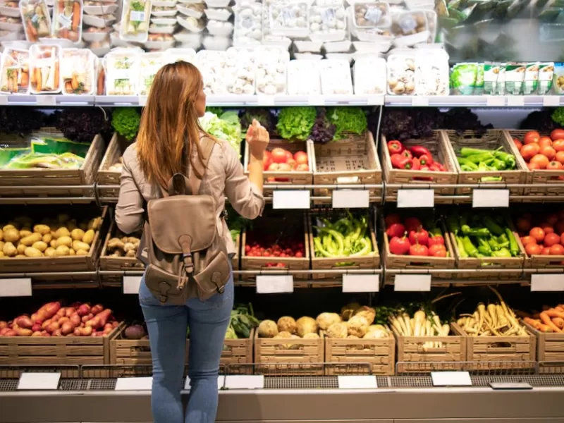 Compras m&aacute;s chicas y sin stock: cambian los h&aacute;bitos frente a la suba de precios en alimentos