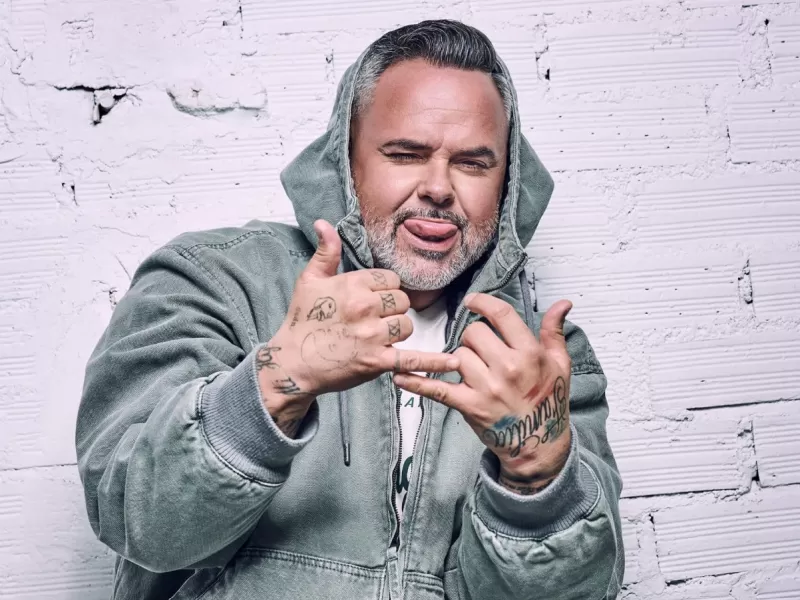 Juan Mag&aacute;n relanz&oacute; "Verano Azul" junto a Cornetto para la nueva campa&ntilde;a "El verano sabe mejor"
