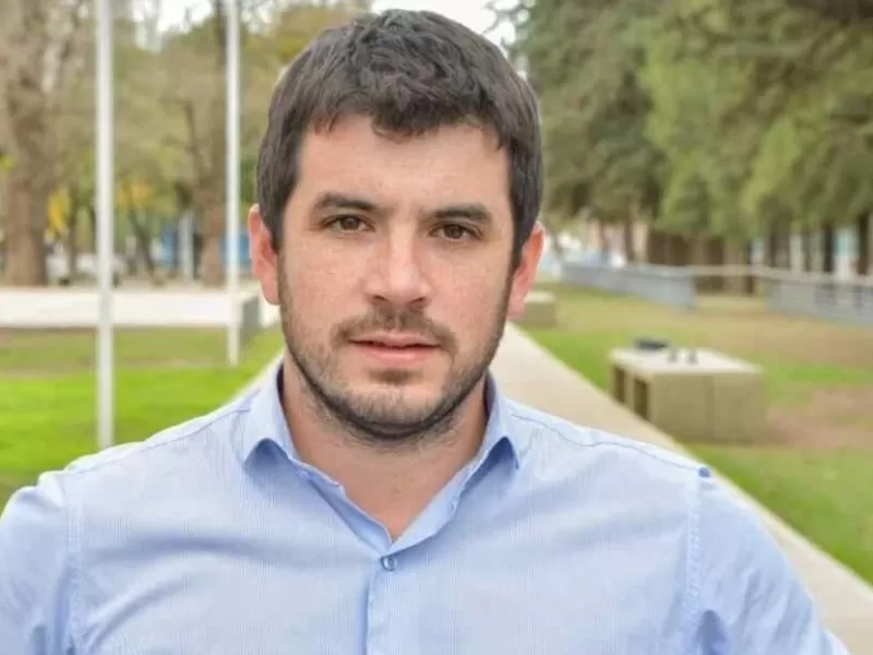 Dentro de la UCR nacional, Leonel Chiarella exhibe definiciones cautelosas y evita fijar posiciones firmes en debates clave de la agenda pol&iacute;tica