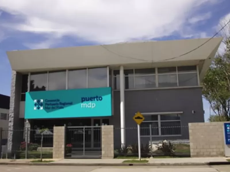 Mar del Plata bajo sospecha por contaminaci&oacute;n en el puerto tras denuncia penal con pedido de peritajes urgentes