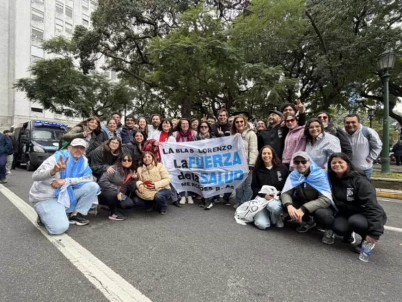 Esc&aacute;ndalo en Mercedes: denuncian que empleados del Dubarry dejaron sus puestos para marchar junto al espacio pol&iacute;tico oficialista