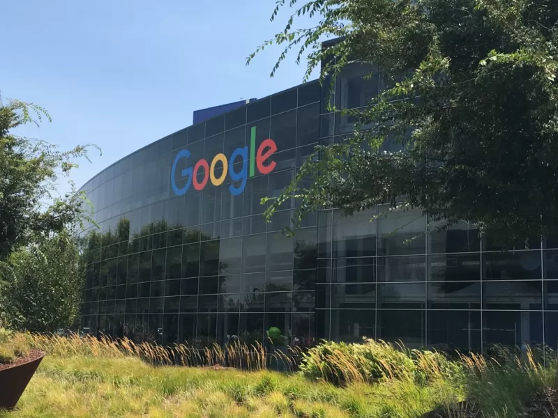 Google afirm&oacute; que mantendr&aacute; los enlaces tradicionales, pero persisten las dudas en el marketing digital