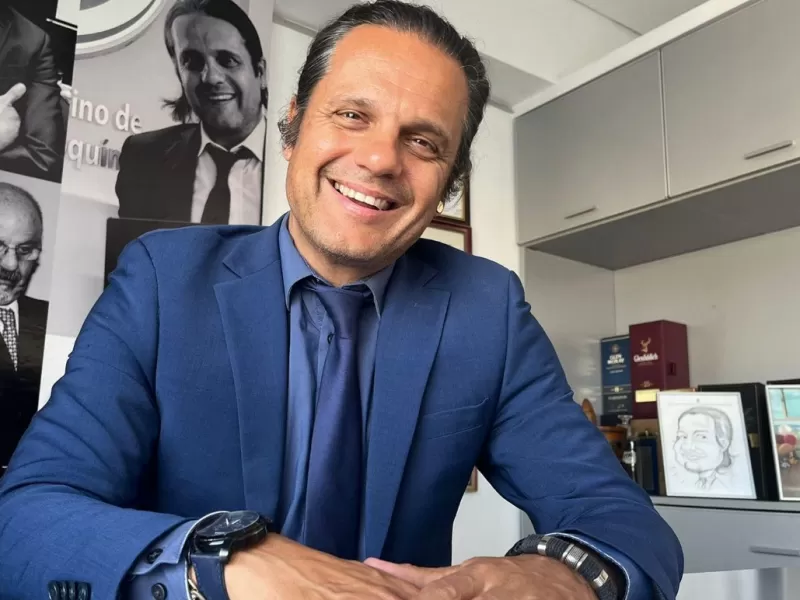 Marcelo Peretta sali&oacute; al cruce y acus&oacute; a Kreplak de querer silenciar m&eacute;dicos con sanciones