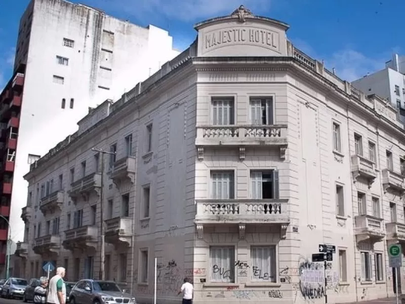 Mar del Plata paraliza el Polivalente mientras crece el reclamo por las c&aacute;maras ocultas y el silencio directivo