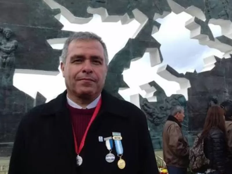 Un veterano de Malvinas reivindic&oacute; el compromiso de los j&oacute;venes y asegur&oacute; que hoy toman la bandera