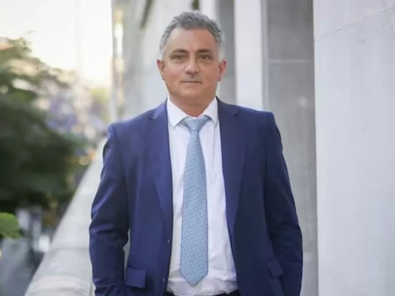La visita de Milei a Bah&iacute;a Blanca dej&oacute; a Pareja en el centro de los cruces por Liberman y el PRO