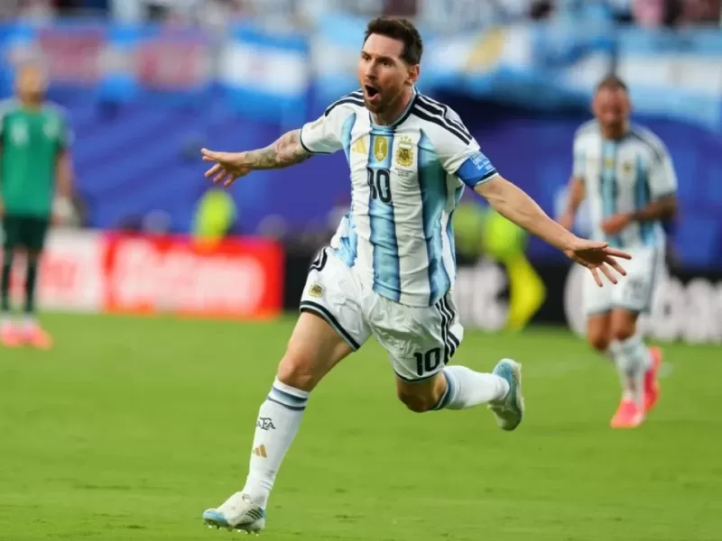 Las botas que us&oacute; Messi ante Argelia se transformaron en el producto deportivo m&aacute;s buscado de Espa&ntilde;a