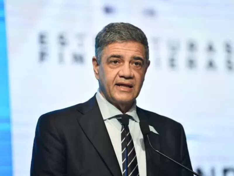 Jorge Macri qued&oacute; bajo cuestionamiento por clausuras a locales que sacaron la basura antes de las 20