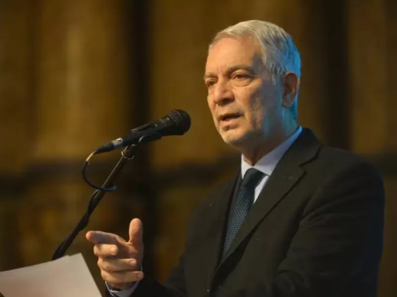 La Plata prefiere un recuerdo antes que a Alak, pero el peronismo vive del "nunca"