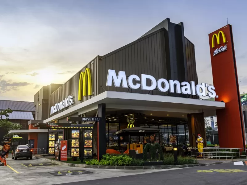 McDonald&rsquo;s lanz&oacute; un teaser enigm&aacute;tico y crecen las versiones de un Happy Meal de Super Mario