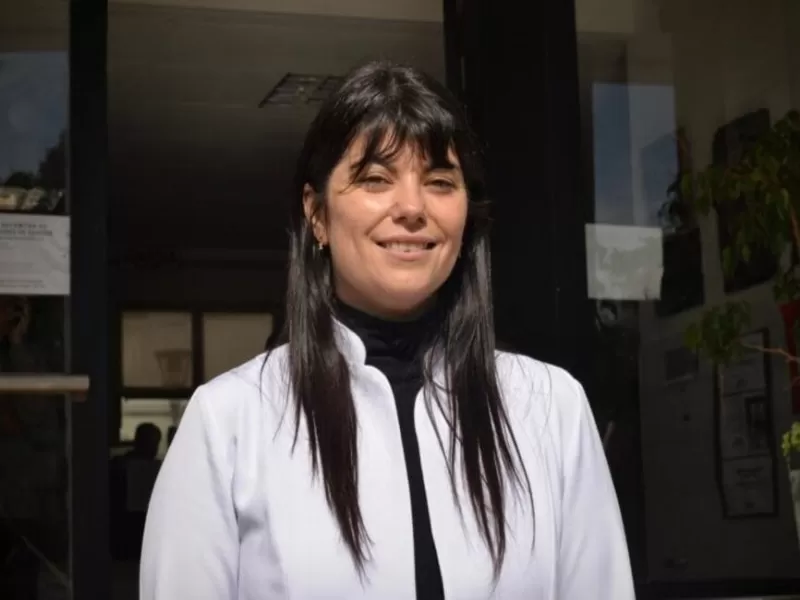 Mercedes enfrenta un esc&aacute;ndalo tras las dudas sobre la especializaci&oacute;n en neurocirug&iacute;a de la directora del Hospital Dubarry