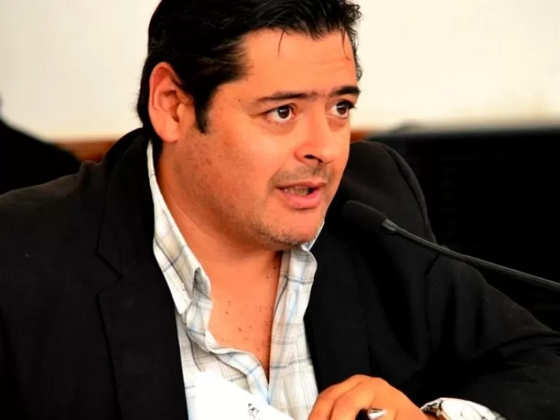 Mar Chiquita queda en el centro de la pol&eacute;mica por el d&eacute;ficit millonario que expuso Sosa contra Wischnivetzky