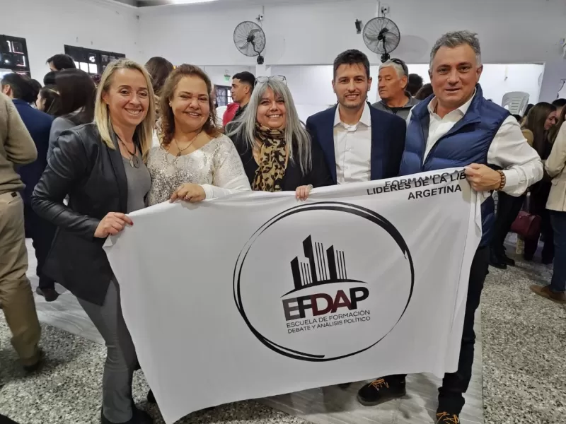 Buenos Aires expone la escuela de Sebasti&aacute;n Pareja entre reciclaje kirchnerista y disciplina libertaria
