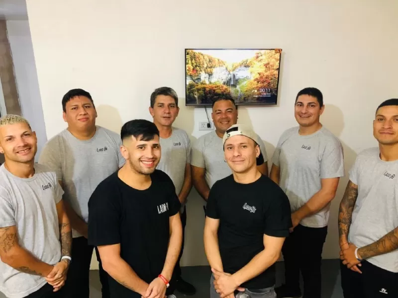 Lado Re Cumbia: la nueva banda platense que quiere romperla con “Whatsapp”