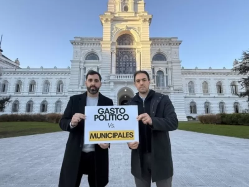 Julio Alak enfrenta un proyecto que expone su doble discurso: prometi&oacute; orden y cre&oacute; m&aacute;s secretar&iacute;as que un gabinete nacional