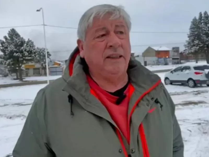 Walter Cort&eacute;s abri&oacute; la puerta a la Gobernaci&oacute;n de R&iacute;o Negro mientras Bariloche sigue atrapada por conflictos sin resolver