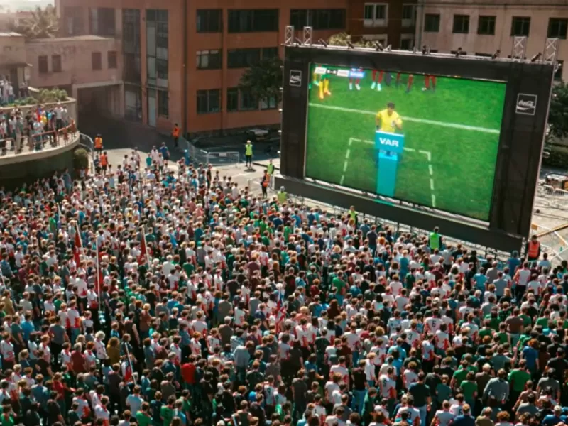 Coca-Cola apuesta al Mundial con un spot que muestra la monta&ntilde;a rusa emocional de los hinchas