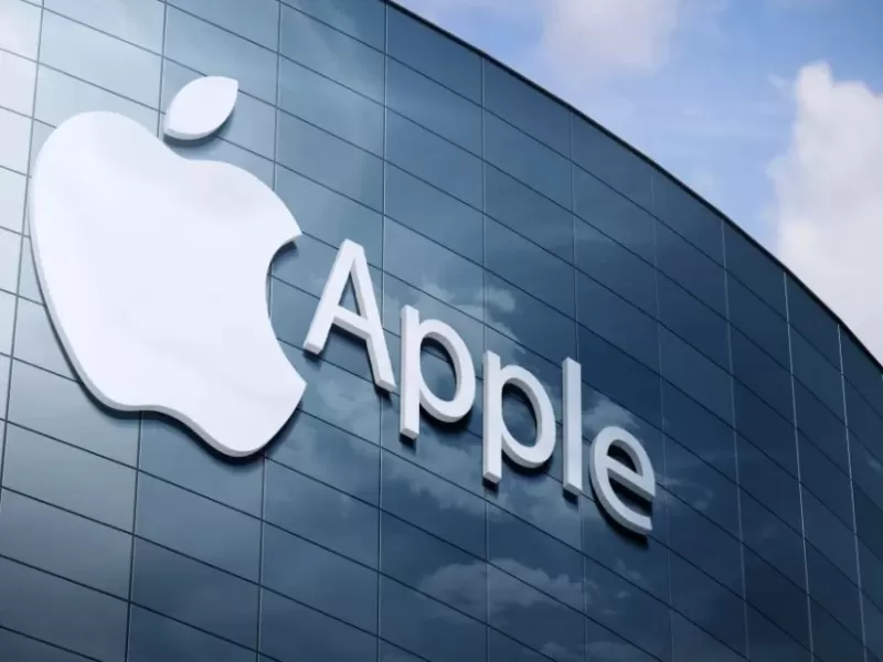 Apple cumple 50 a&ntilde;os y consolida un modelo de comunicaci&oacute;n que convirti&oacute; sus campa&ntilde;as en cultura