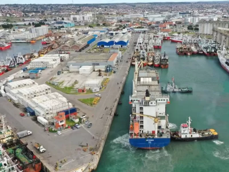Informe sacude a Mar del Plata con una denuncia por contaminaci&oacute;n irreversible en el puerto y apunta al control oficial