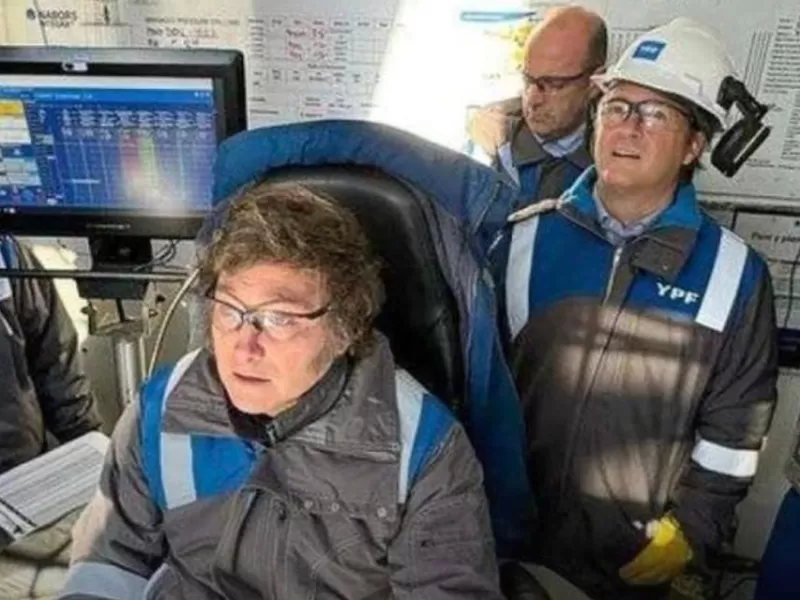 Un abogado designado por Milei como &aacute;rbitro ante el CIADI termin&oacute; en el estudio que demanda a la Argentina por YPF