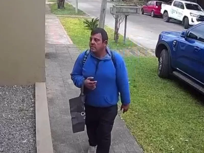 Denuncian que un hombre amenaz&oacute; en la puerta de su casa al abogado que acusa a Sebasti&aacute;n Pareja por irregularidades