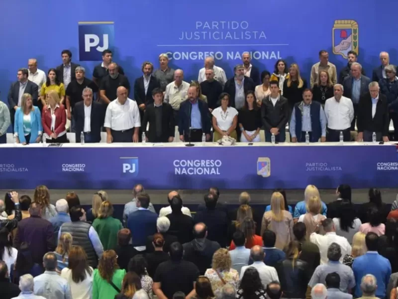 Sin votos, sin calle y sin conducción: el PJ se debate entre la nada y el papelón