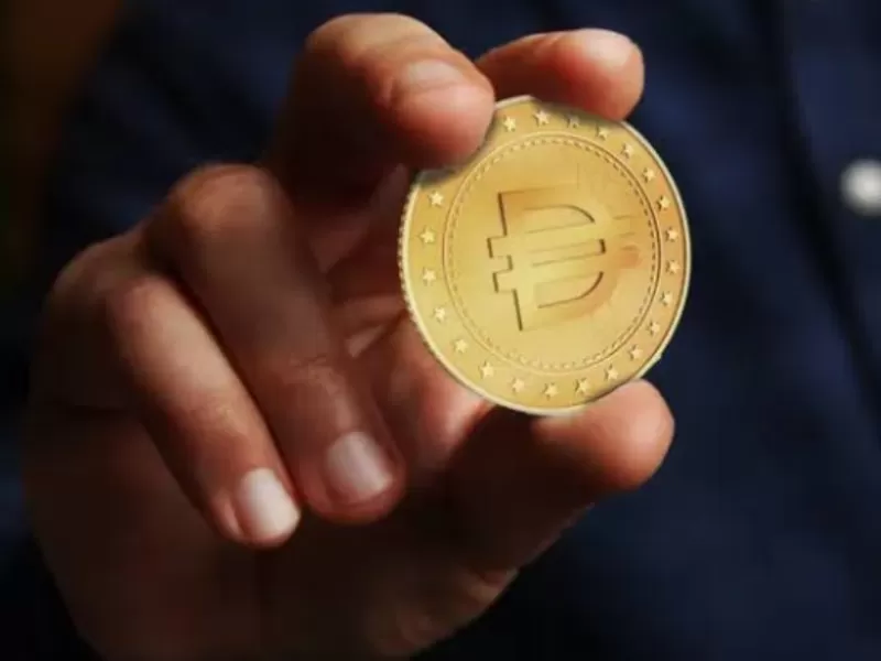 Estados Unidos mantiene en zona gris las recompensas de stablecoins y profundiza la disputa entre bancos y criptomonedas