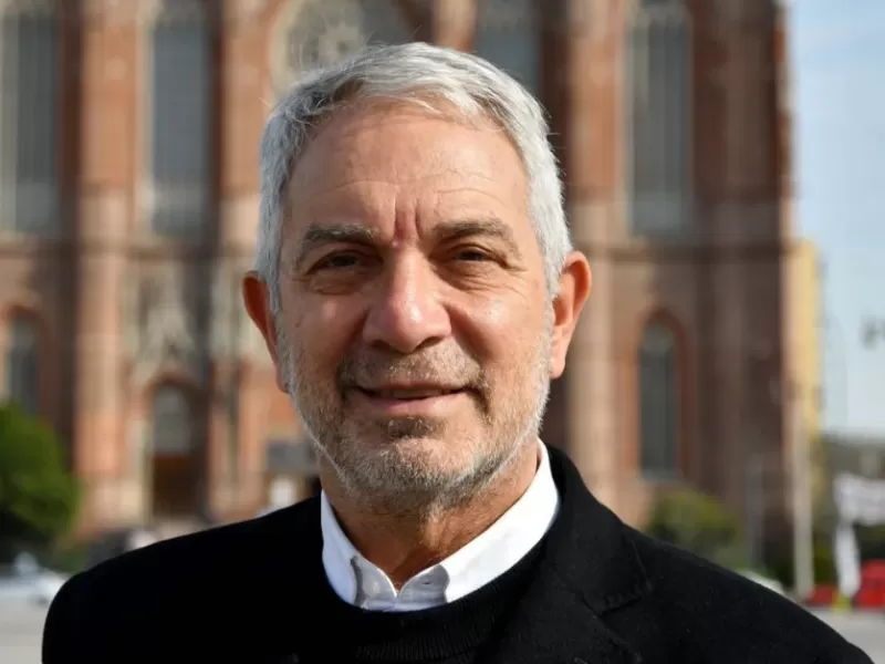 Alak anunci&oacute; otro 10 por ciento para los municipales y presume ganarle a una inflaci&oacute;n que mide hasta un mes antes