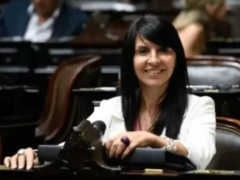 Río Negro bajo la lupa: la denuncia que involucra a Lorena Villaverde y agita el tablero provincial