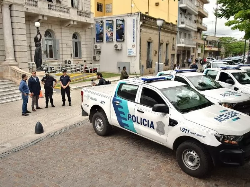 Escándalo en Luján: denuncian a jefes policiales por coimas y armado de un falso subcomando