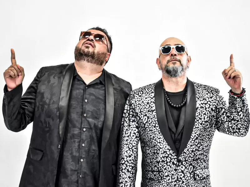 &ldquo;Estaba Cantado&rdquo;: Fer Ledesma y Andr&eacute;s L&oacute;pez celebran diez a&ntilde;os entre m&uacute;sica y humor