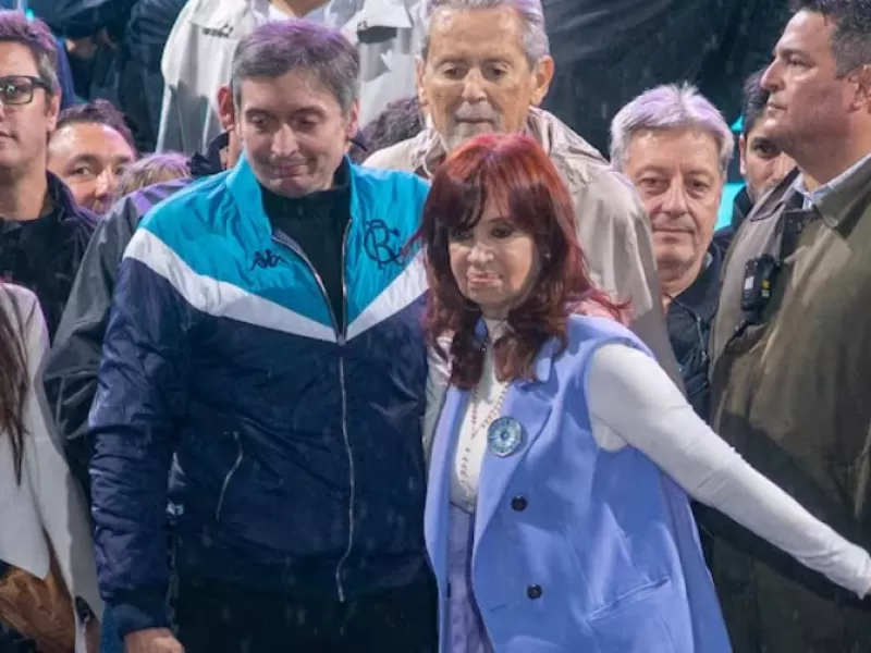 Cristina mueve a M&aacute;ximo Kirchner para disputarle la Provincia a Kicillof y Mayra Mendoza dispara contra los &ldquo;cagones&rdquo;