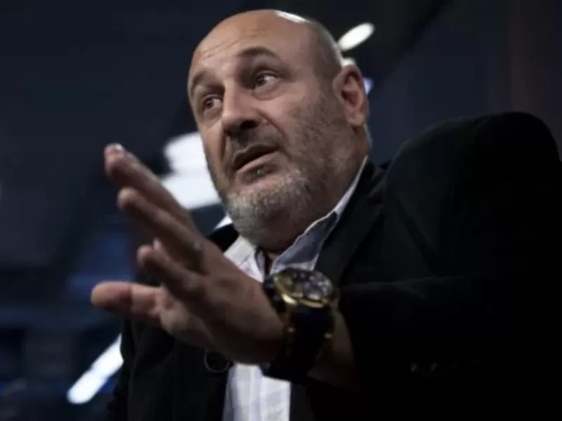 Santiago C&uacute;neo acelera por la Gobernaci&oacute;n y busca sindicatos e intendentes para disputar la interna del PJ
