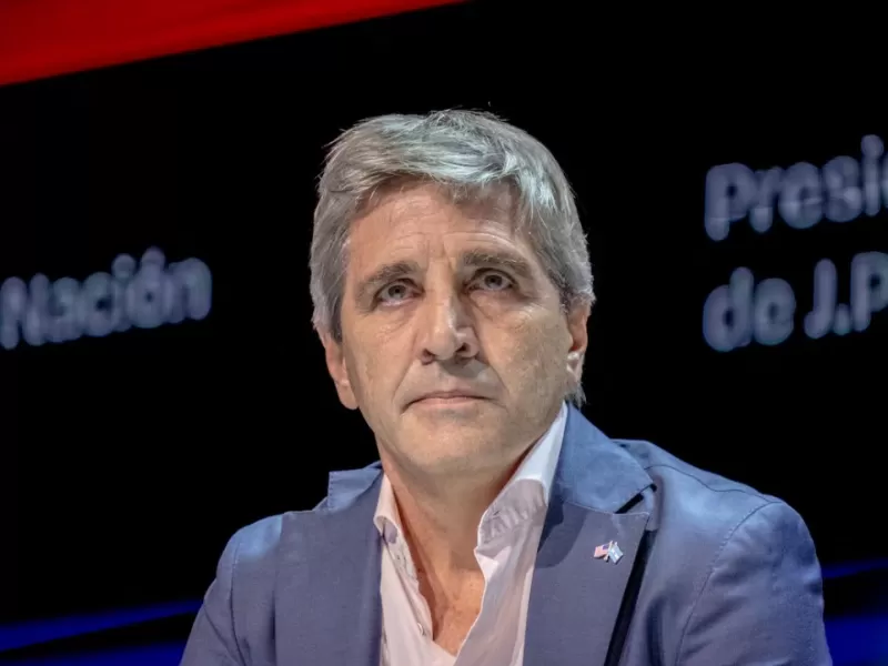 La inflaci&oacute;n volvi&oacute; a subir y Caputo apuesta a cr&eacute;ditos en d&oacute;lares para intentar reactivar una econom&iacute;a frenada