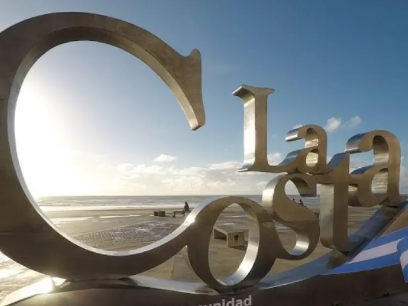 En La Costa, las facturas de luz superan el millón y desatan un escándalo político