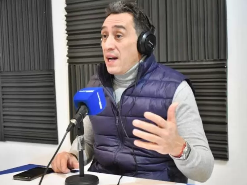 Acorralado por los esc&aacute;ndalos, Castro prepara una fuerte renovaci&oacute;n en R&iacute;o Negro