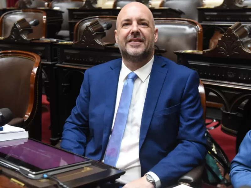 Un libertario accede a 145 mil d&oacute;lares del Naci&oacute;n mientras el Gobierno insiste en cerrarlo