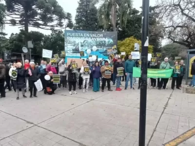 La Plata: Alak agranda el parque a la fuerza y los vecinos le vuelven a marcar la cancha