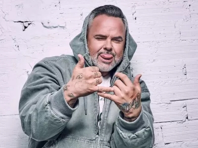 Juan Mag&aacute;n relanz&oacute; "Verano Azul" junto a Cornetto para la nueva campa&ntilde;a "El verano sabe mejor"