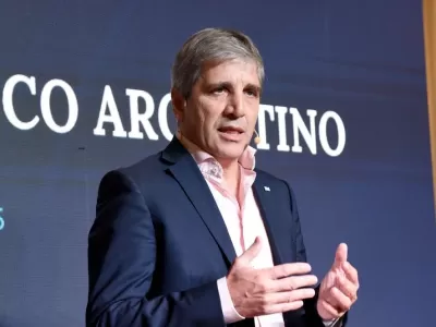 Caputo vuelve a endeudar al país con un bono a 4 años