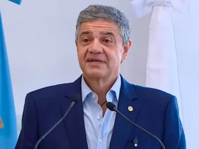 Jorge Macri fiscaliza con garrote mientras la gastronom&iacute;a porte&ntilde;a pide ox&iacute;geno