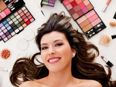 Belleza y redes sociales: las 5 tácticas digitales que hoy definen el éxito de una marca