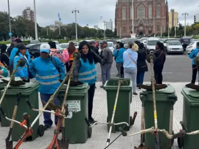 Alak administra La Plata con sueldos de miseria en cuotas y descuentos por enfermedad a los cooperativistas que le sostienen la ciudad