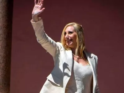 Karina Milei empodera a Santiago Or&iacute;a y desplaza a Santiago Caputo de la comunicaci&oacute;n libertaria