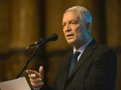 La Plata prefiere un recuerdo antes que a Alak, pero el peronismo vive del "nunca"
