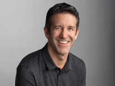 John Ternus asumir&aacute; como CEO el 1 de septiembre y reemplazar&aacute; a Tim Cook tras m&aacute;s de 20 a&ntilde;os