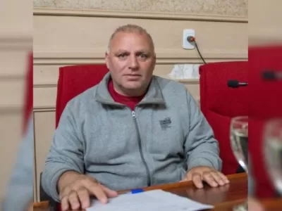 Esc&aacute;ndalo en Campana: acusan al funcionario Gabriel Panno de ocupar viviendas y apuntan contra Abella